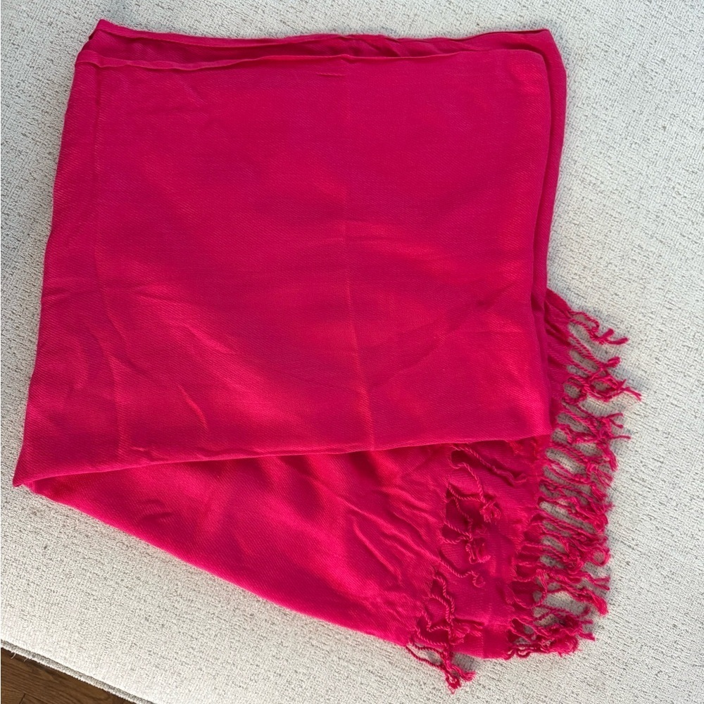 Bloomingdale's Pink Super Soft Scarf - Picture 1 of 7